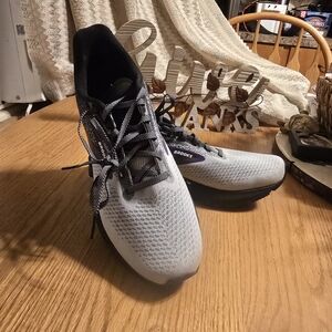 Brooks Women's Gray Running Shoes